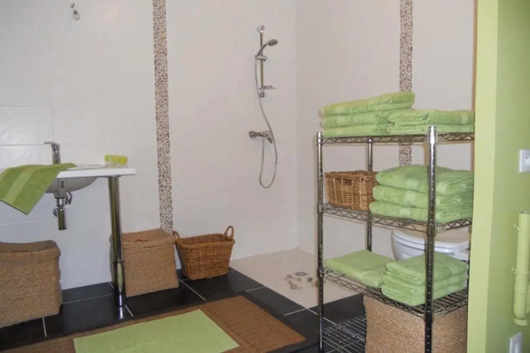 Gite du bois Peschard - Bretagne - Morbihan - Salle de bain Gite le Pin