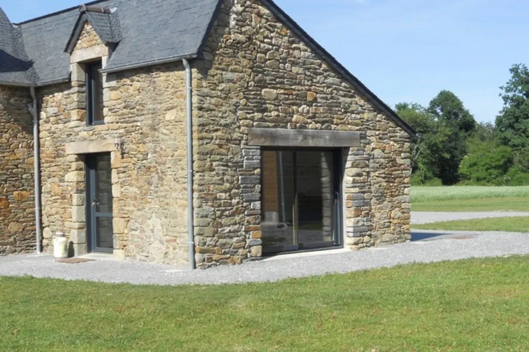 Gite du bois Peschard - Bretagne - Morbihan - Extérieur Gite le Pin